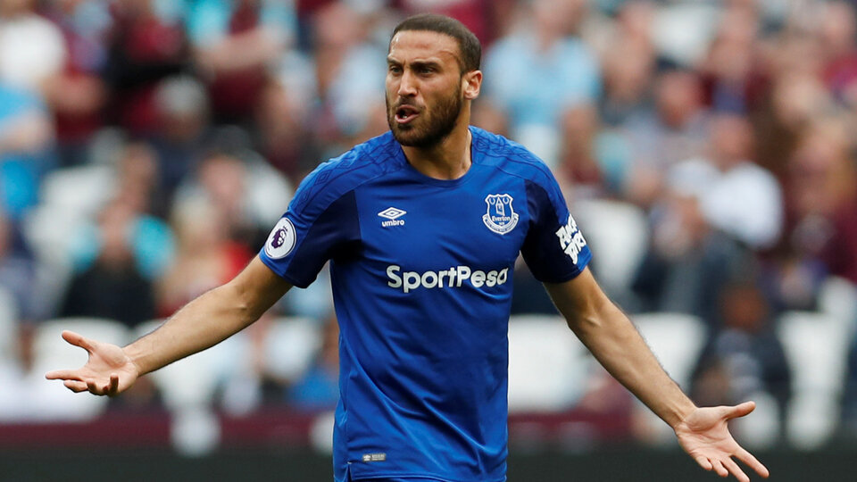 Cenk Tosun tepkisi: "Defol!"