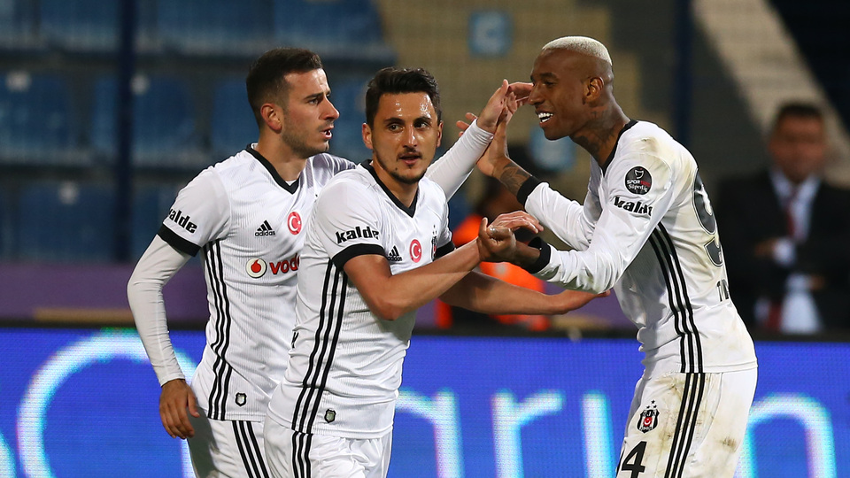 Cenk'ten sonra bir ilk!