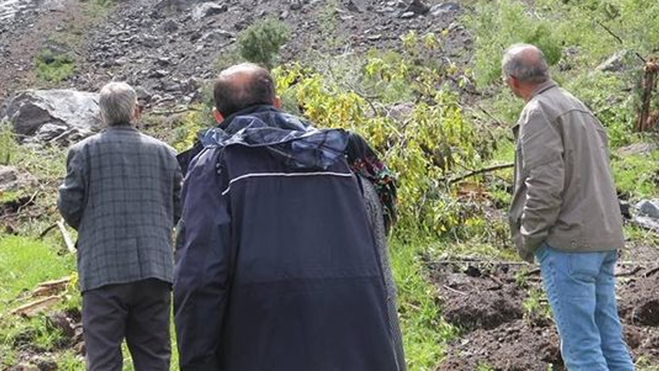 Korkudan evden çıkamıyorlar! "Ne yapacağız bilemiyoruz"