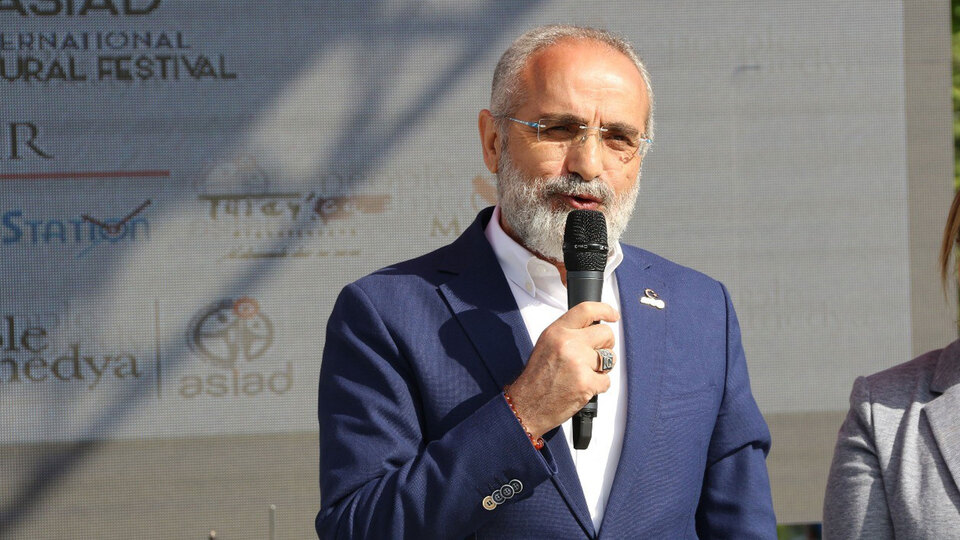 "Başta Tel-Aviv'deki Yahudilerin ayağa kalkmalarını bekliyorum ve istiyorum"