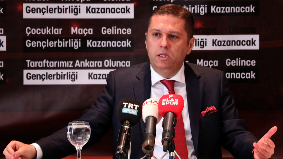 "İlhan Cavcav'ın yaptıkları yerin dibine girdi"