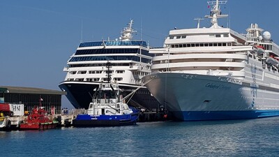 Dünya turuna çıkan dev gemi Kuşadası'nda