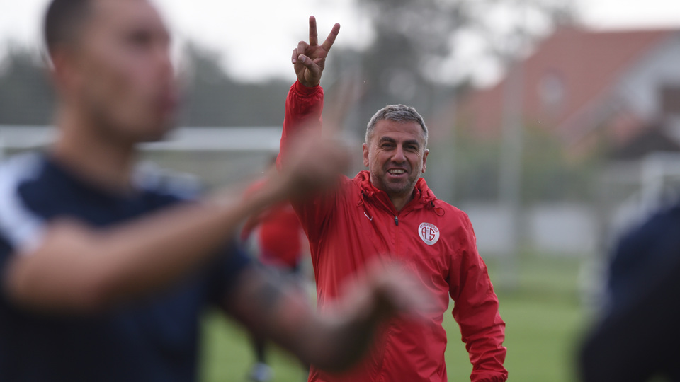 Hamza Hamzaoğlu'ndan futbolcularına teşekkür