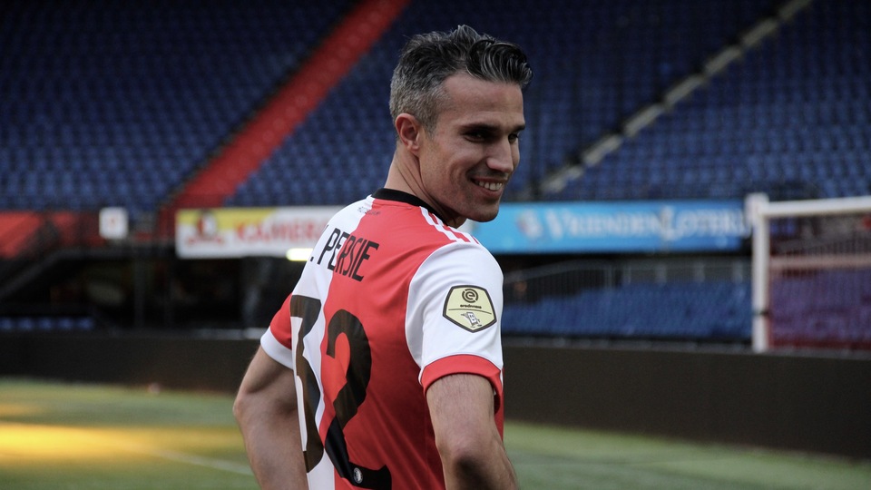 Van Persie imzayı attı: "Dileğim 40 yaşına kadar oynamak"