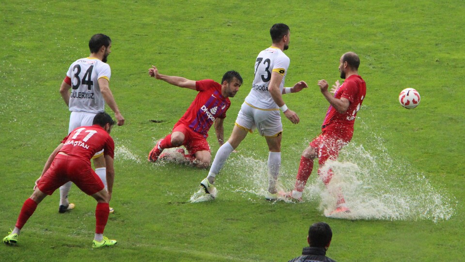 Düzcespor, Bayburt'u devirdi!