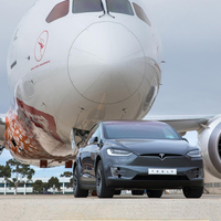 Tesla'dan dünya rekoru! 130 tonluk uçağı çekti