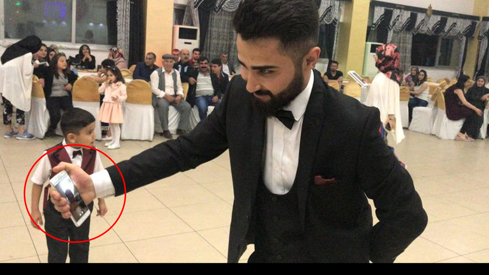 Bir garip düğün! Damat halay çekerken gelin görüntülü aradı