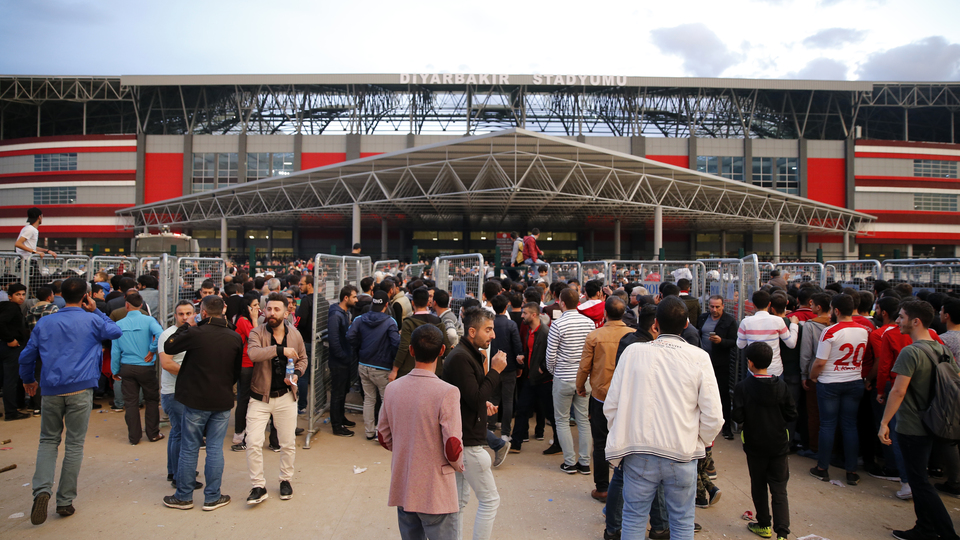 3. Lig maçında 33 bin kişilik stat doldu