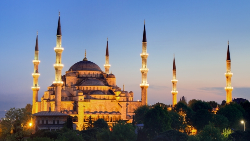 İstanbul'da ilk iftar saat kaçta yapılacak?