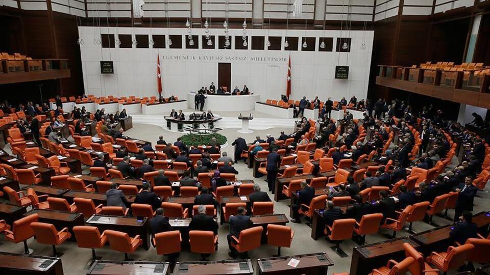 Meclis tatile girdi