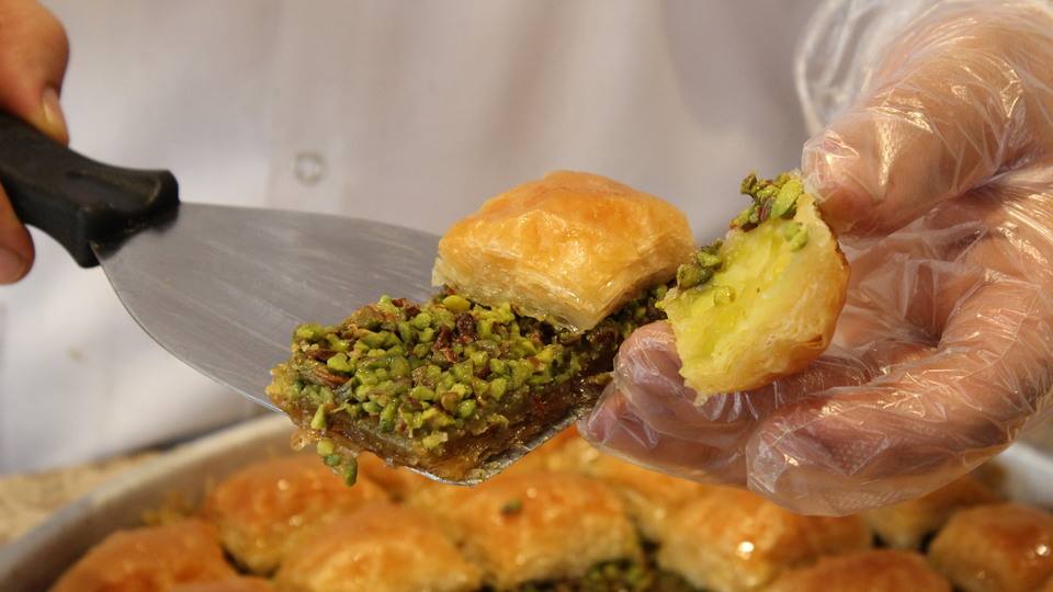 Bakan Tüfenkci'den fıstıkçılara sert çıkış