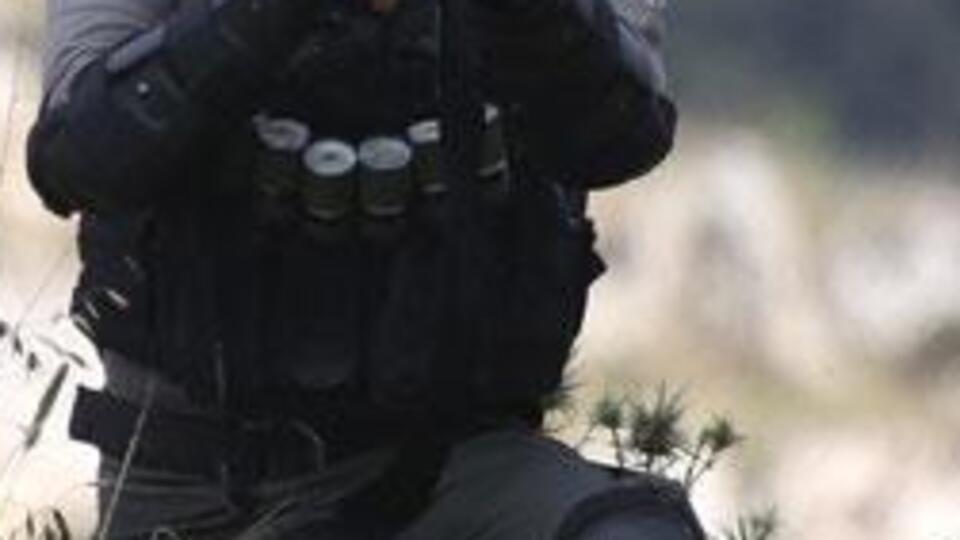 İsrail askerleri 15 Filistinliyi gözaltına aldı