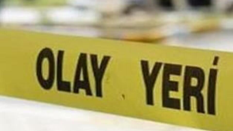 Motosikletiyle kaldırıma çarpan genç öldü 