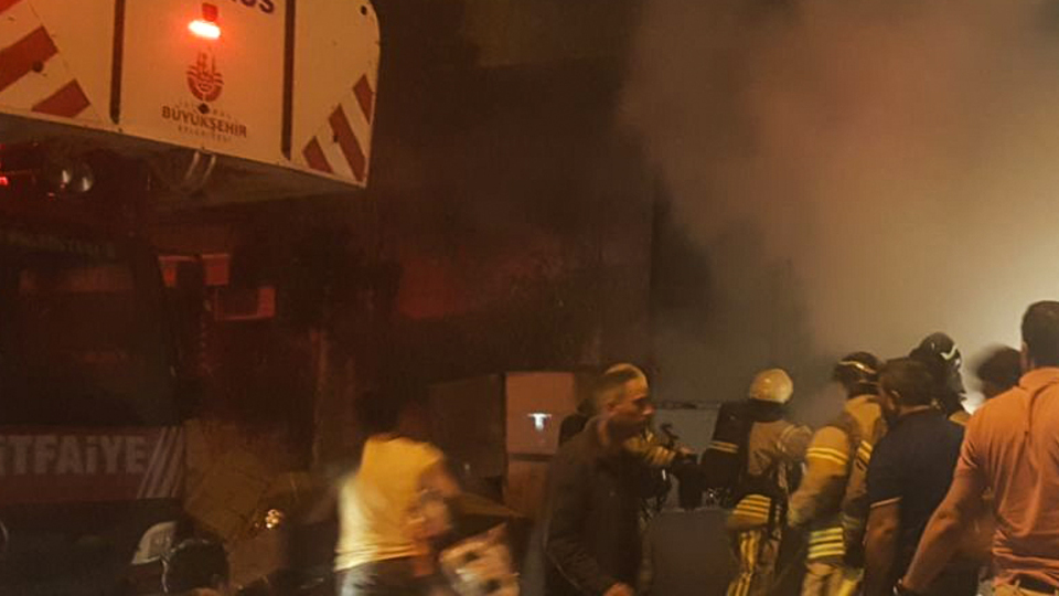 Gaziosmanpaşa'daki yangın korkuttu!