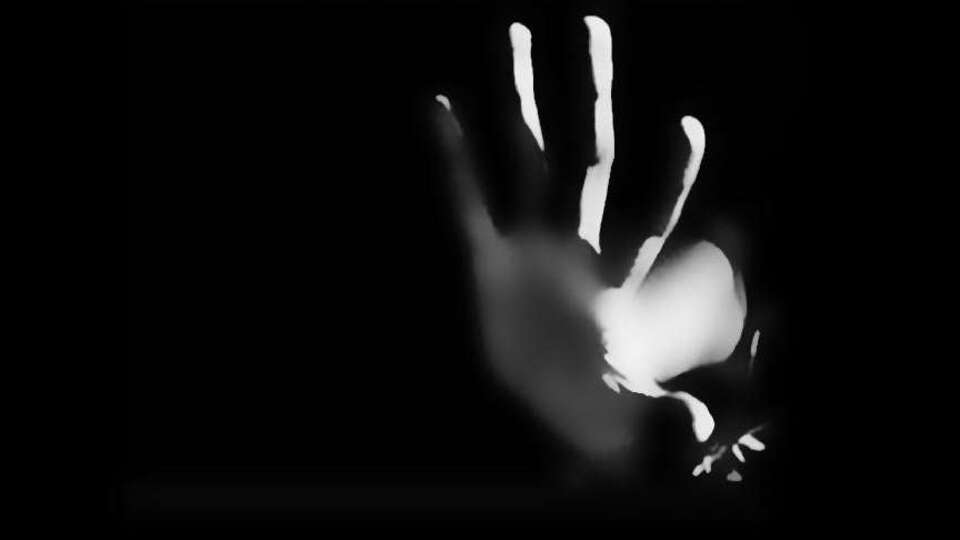 'İlişkiye girersen cinler çıkar'