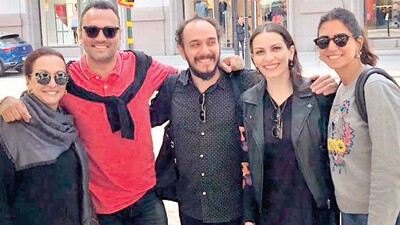 Sunal, İsveç'te sahneye çıktı