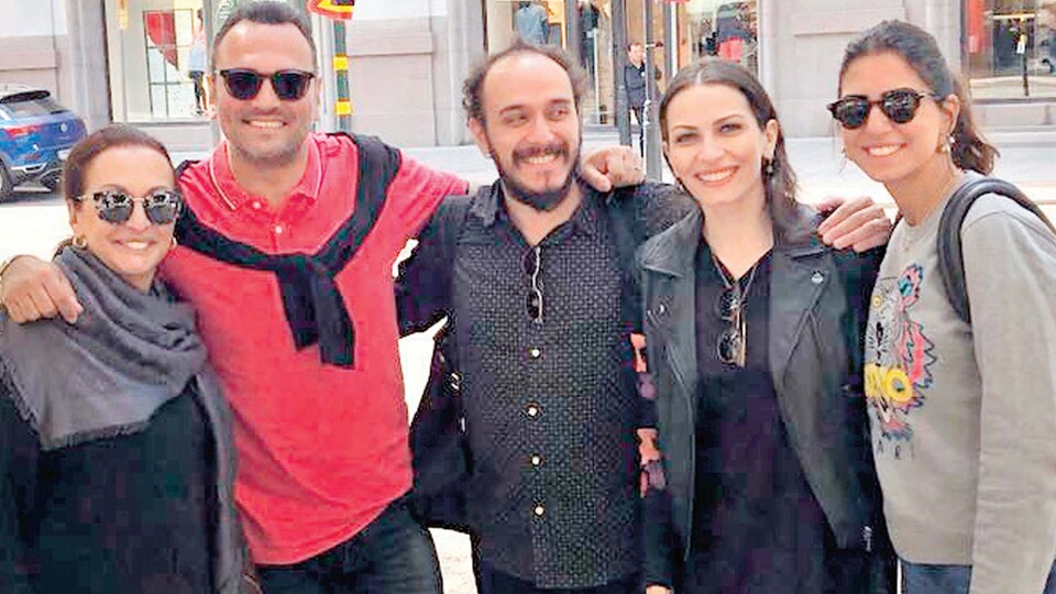 Sunal, İsveç'te sahneye çıktı