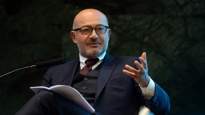 Doğuş plazasını zararına sattı