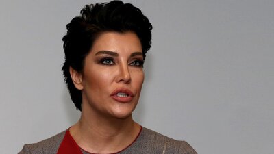 Deniz Akkaya'dan takipçisine ayar!