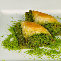 Boykota bir il daha katıldı! İlk afişi başkan astı