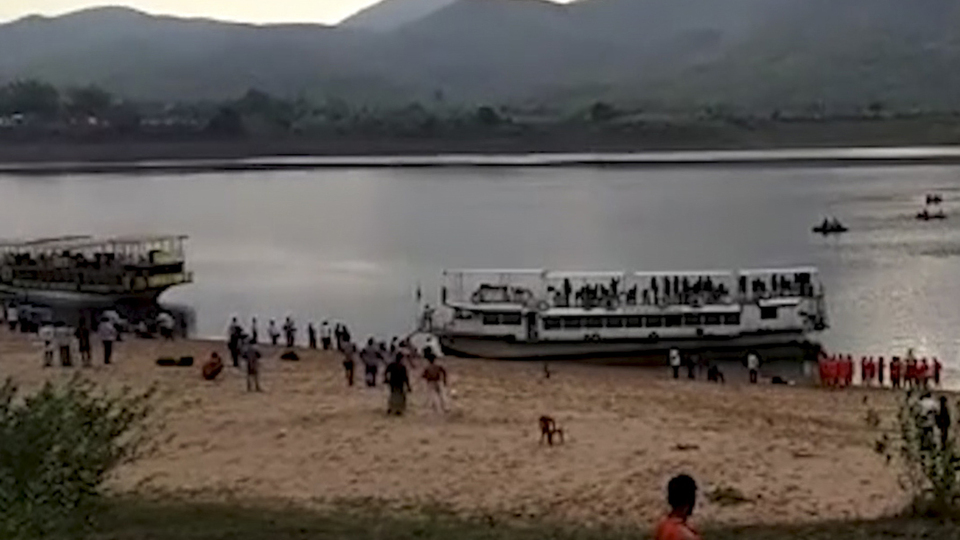 Feribot kazasında ölü sayısı 12'ye çıktı!