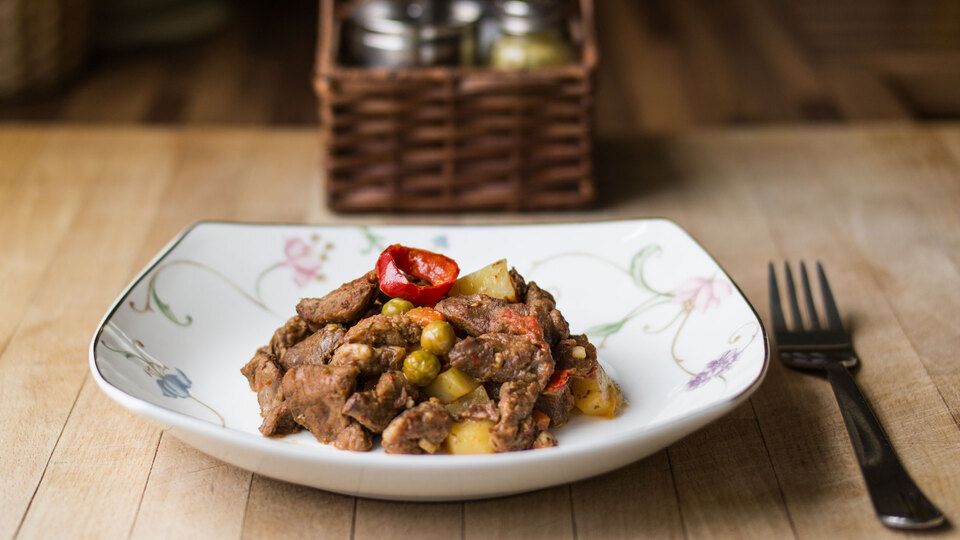 Tas kebabı tarifi ve malzemeleri!