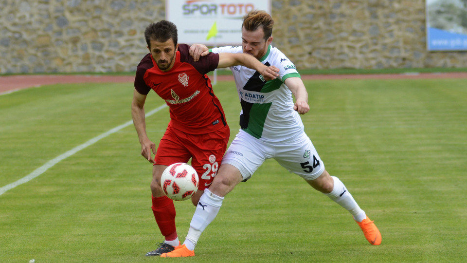 Sakaryaspor finale göz kırptı!