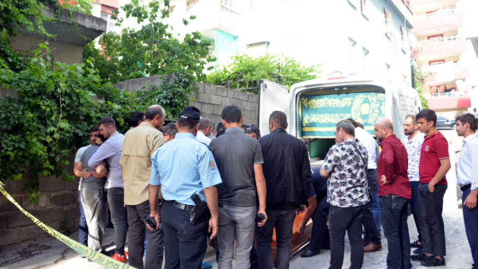 Yaşlı kadın vahşice öldürüldü