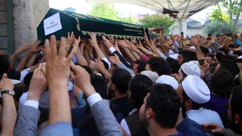 Salih Mirzabeyoğlu, son yolculuğuna uğurlandı