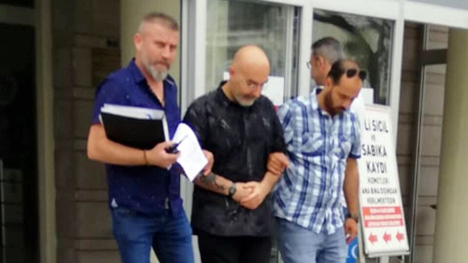 Ünlülerin özel dedektifi gözaltına alındı