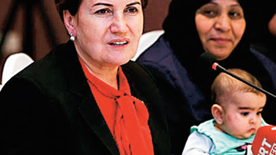 Akşener, Filistinlilerle iftar yaptı