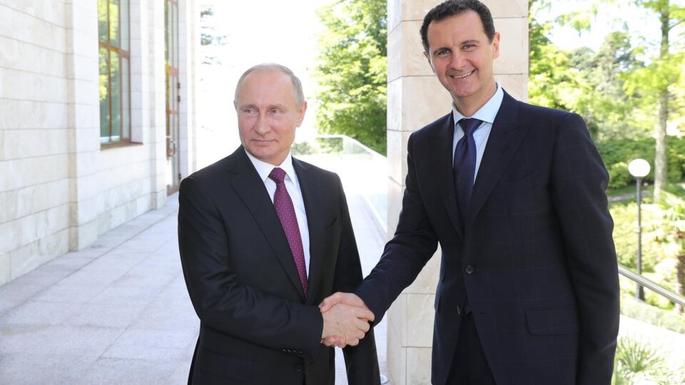 Putin Esad'la görüştü, "Suriye siyasi sürece hazır" dedi