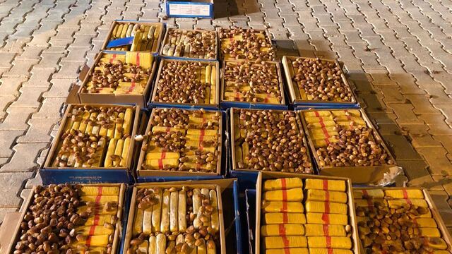 TIR'la taşınan hurma paketlerinden uyuşturucu çıktı