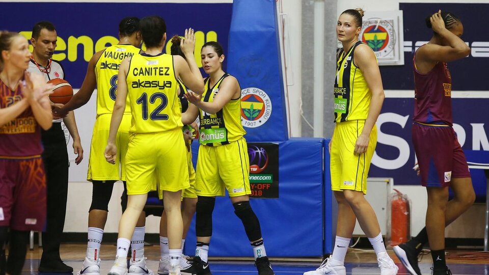 Fenerbahçe seride öne geçti