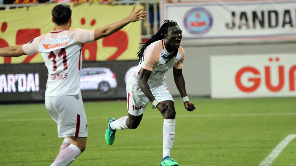 Gomis, Türk futbol tarihine geçti!