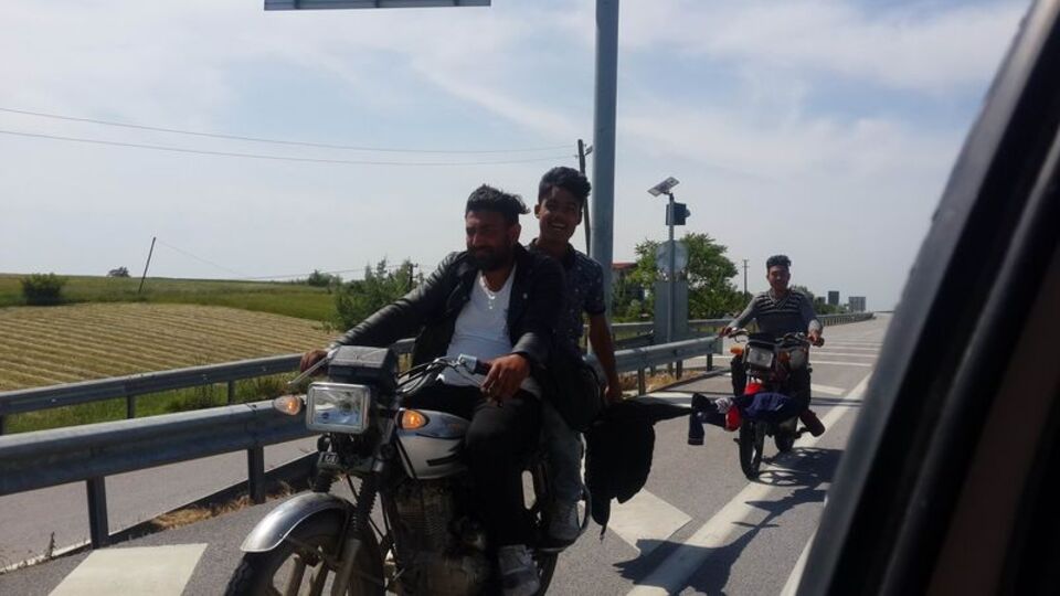 Gören dönüp bir daha baktı!