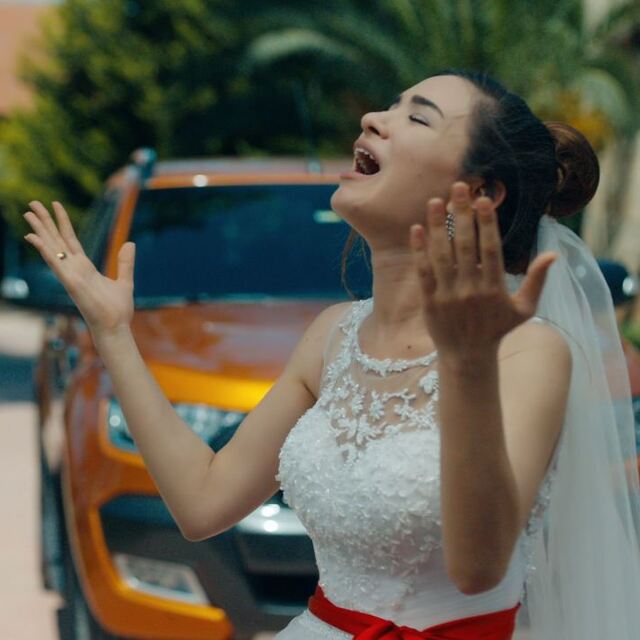 Şirin kaderine isyan ediyor!