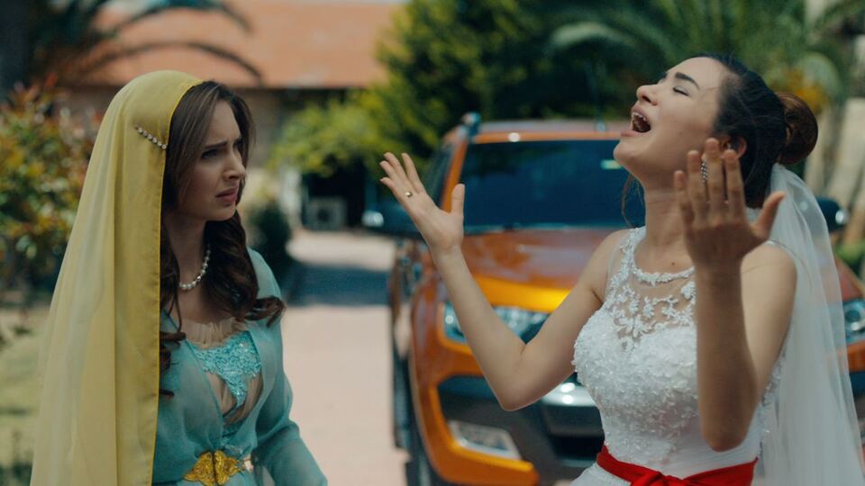 Şirin kaderine isyan ediyor!