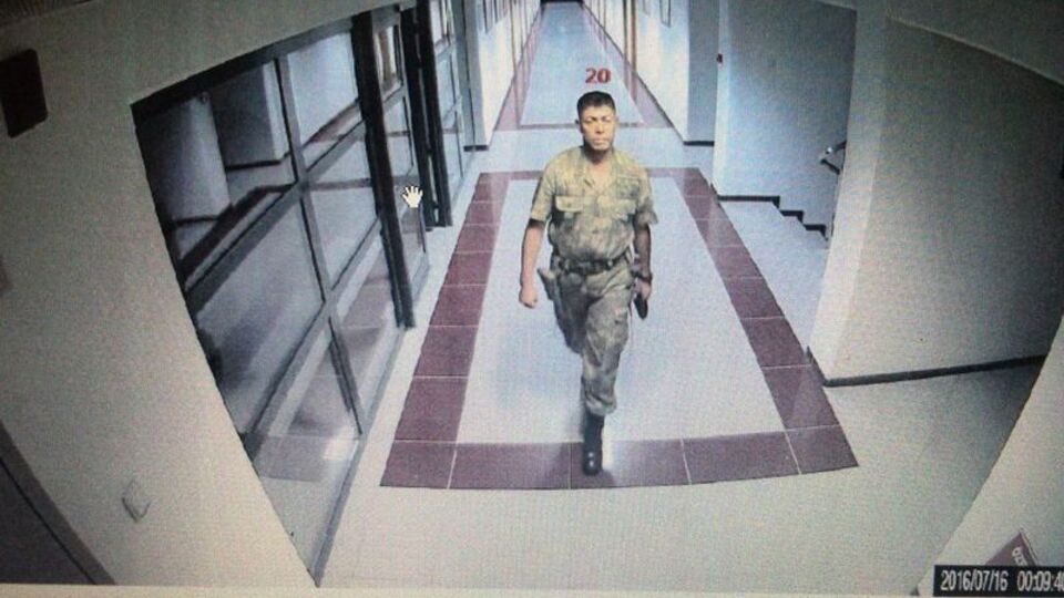 "Seyit Onbaşı gibi davrandı"