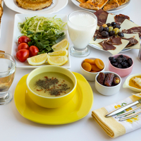 Oruç tutanlara uyarı! Bir kişilik oruç tutup 3 kişilik yemeyin...