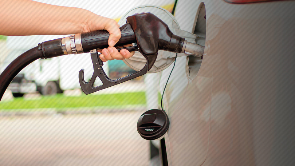 İki büyük zam pompadan döndü