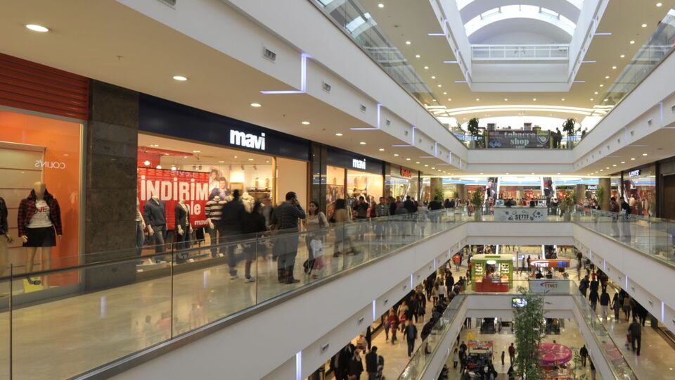 AVM kapanış saatlerine tepki