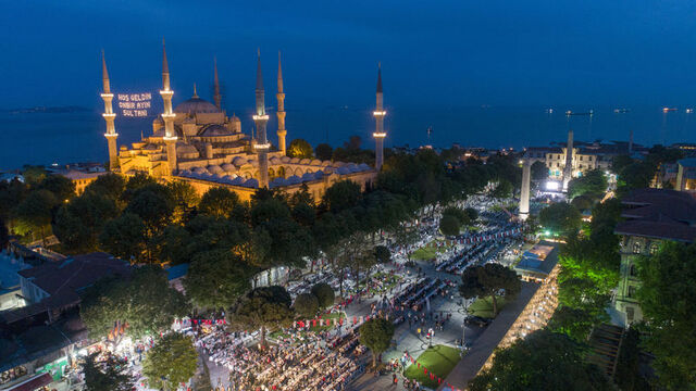 İstanbul'da bugün iftar saat kaçta?