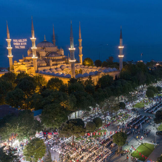 İstanbul'da bugün iftar saat kaçta?
