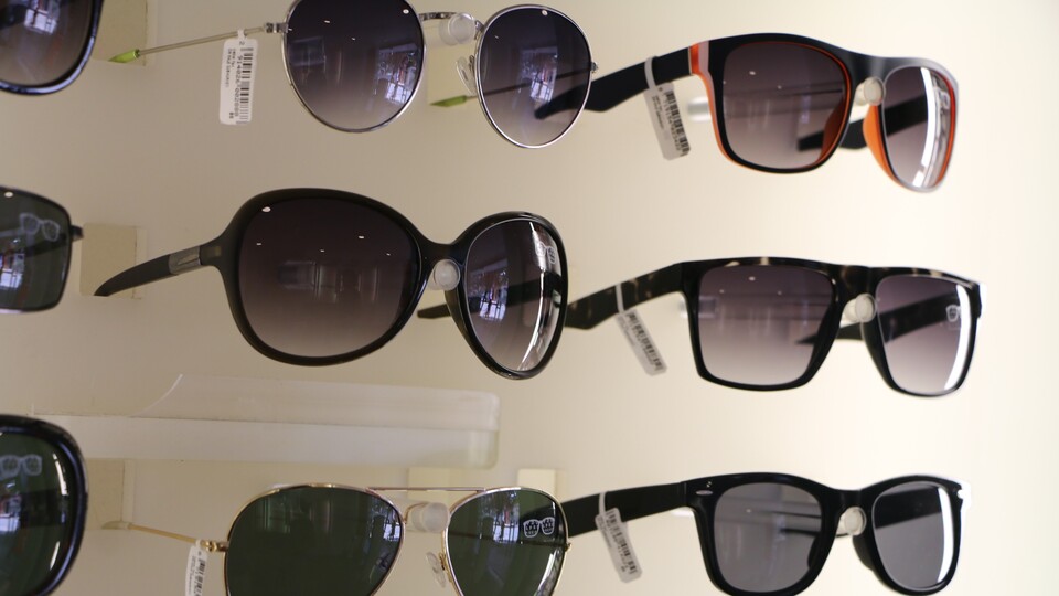 Güneş gözlüğüne milyon dolarlar döktük