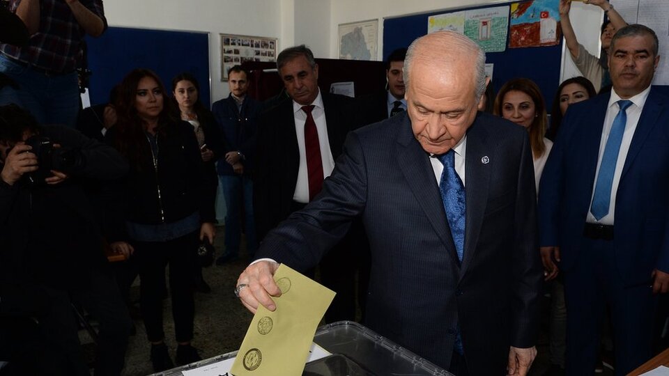 MHP milletvekili adayları: Sürpriz isimsiz liste