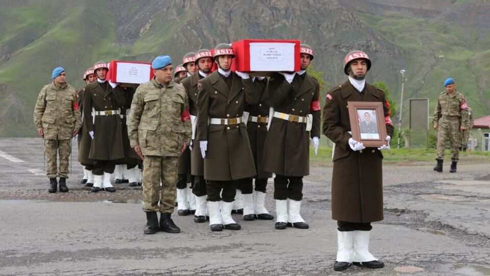 Şehitler için tören düzenlendi