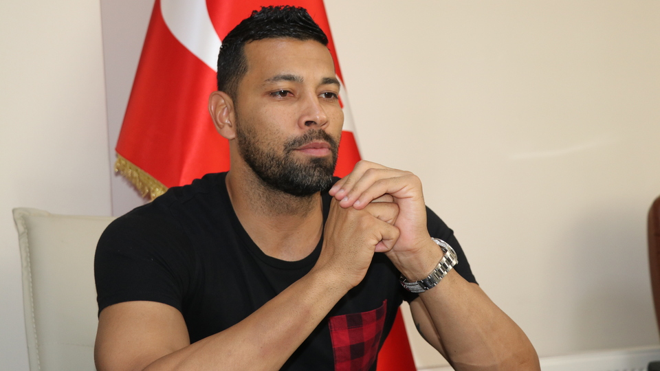 Andre Santos veda etti