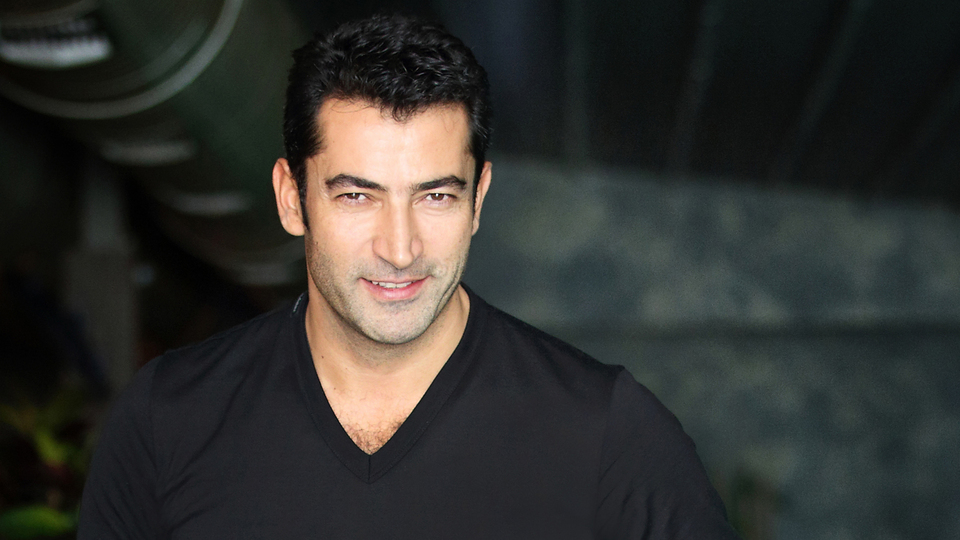 Ünlü oyuncu 7 ayrı köye iftar verecek!