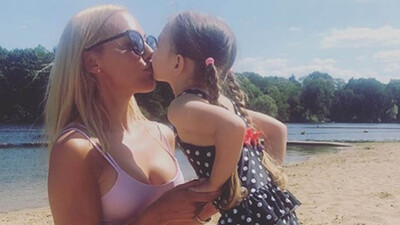 Meryem Uzerli kızıyla fotoğraf attı, olay oldu!